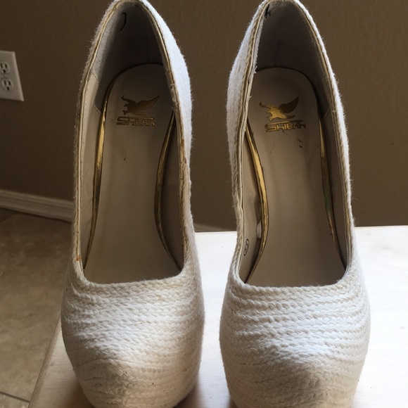 Platforms - Picture 2 of 3